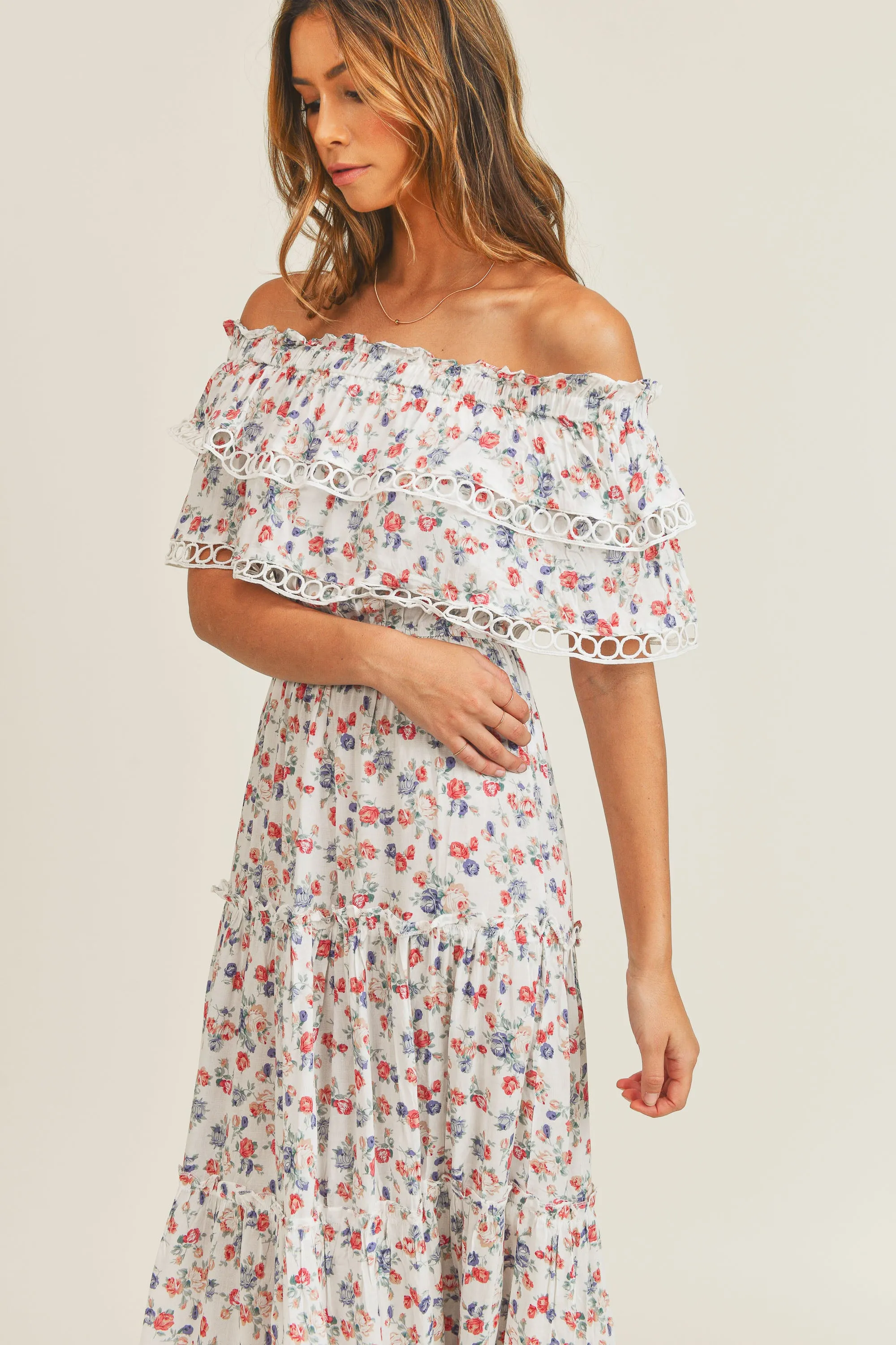 AVALYNN FLORAL MAXI DRESS