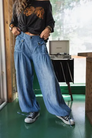 East Bay Loose Fit Cargo Jeans - Blue Dark Wash