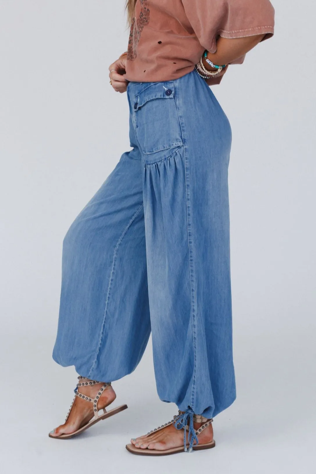 East Bay Loose Fit Cargo Jeans - Denim