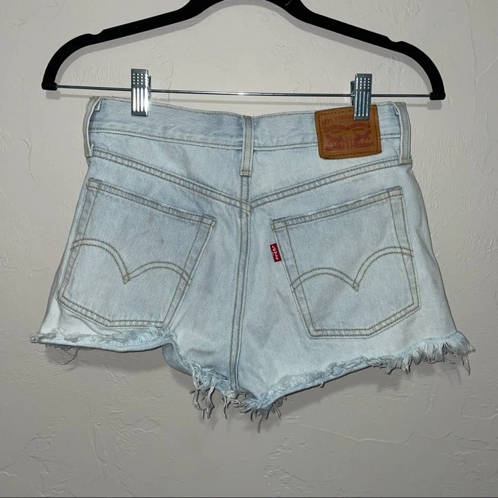 Levi’s Wedgie Fit Light Wash Distressed High Rise Shorts (25)