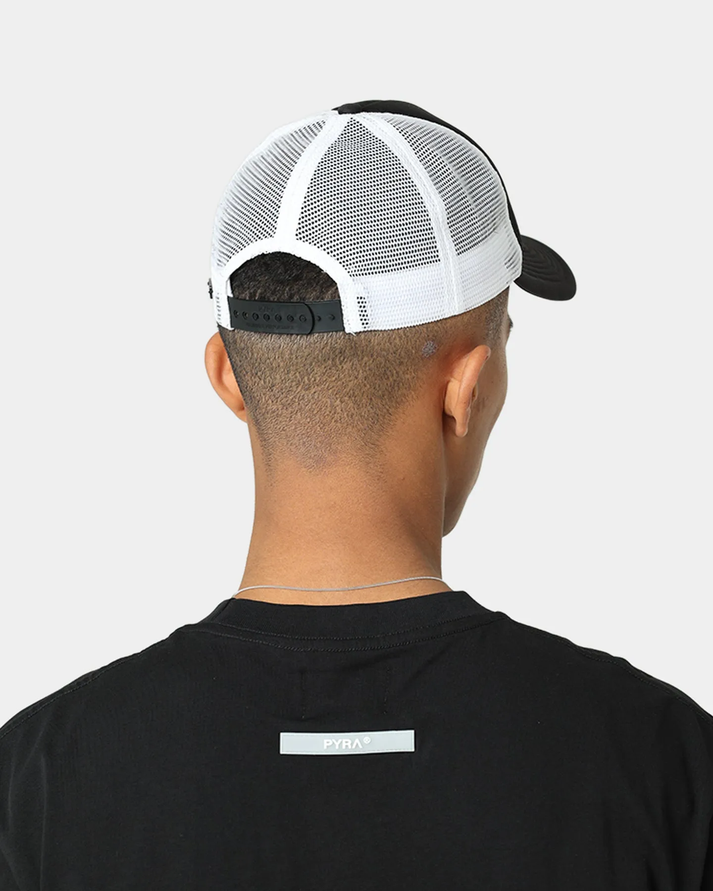 Pyra Stacked Logo T-Shirt Black/Black