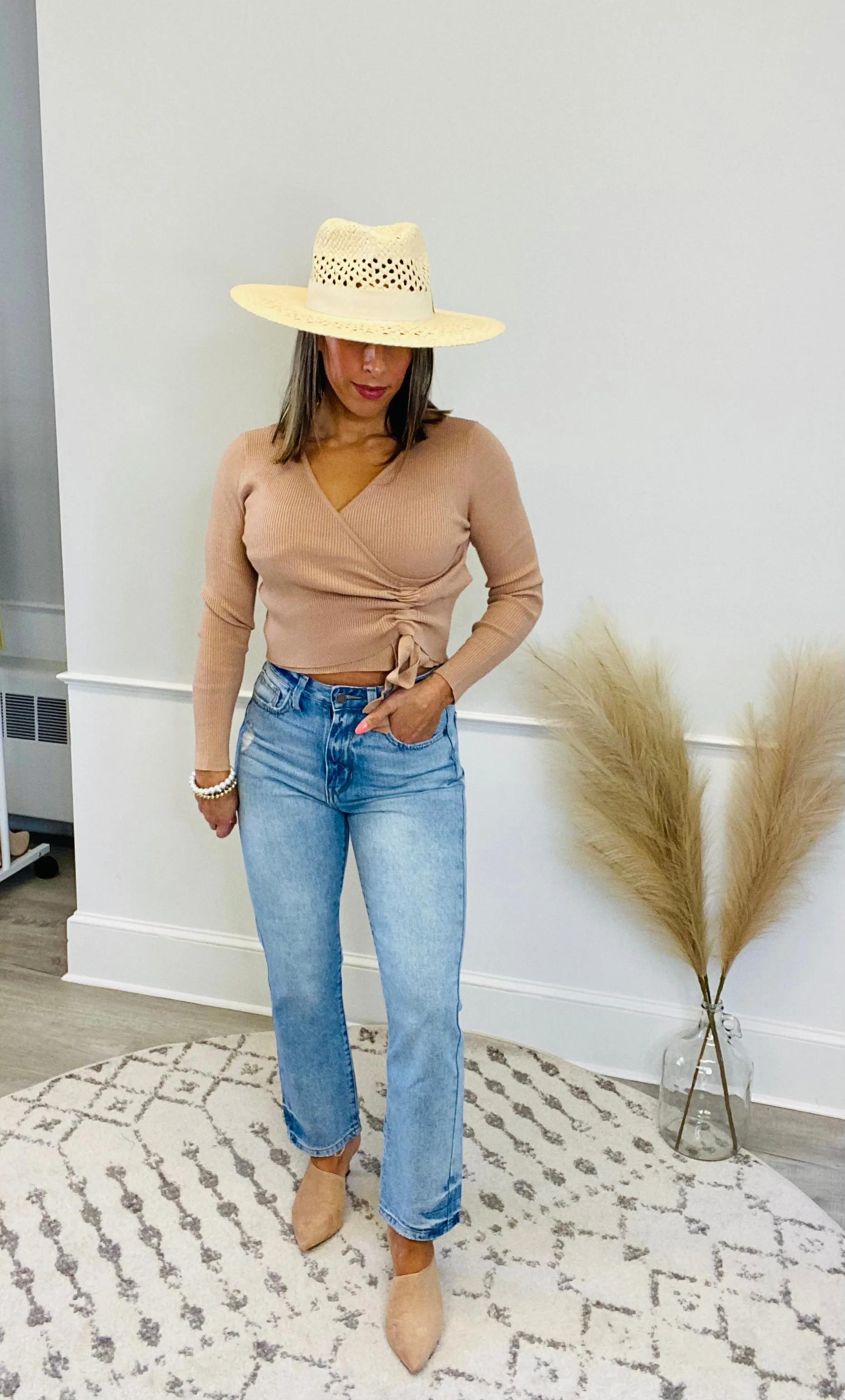 *SIERRA SUPER HIGH RISE GIRLFRIEND JEAN LIGHT WASH